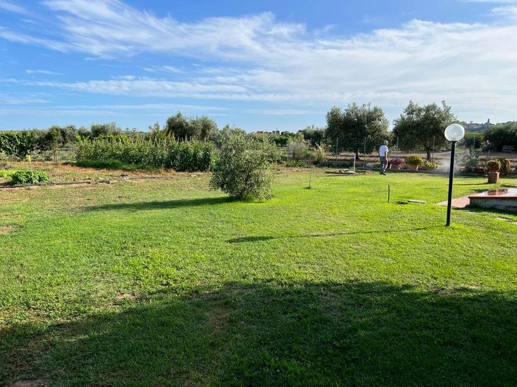 Agriturismo Il Giardino Degli Olivi Appartamenti カスティリオーネ・デッラ・ペスカーイア エクステリア 写真