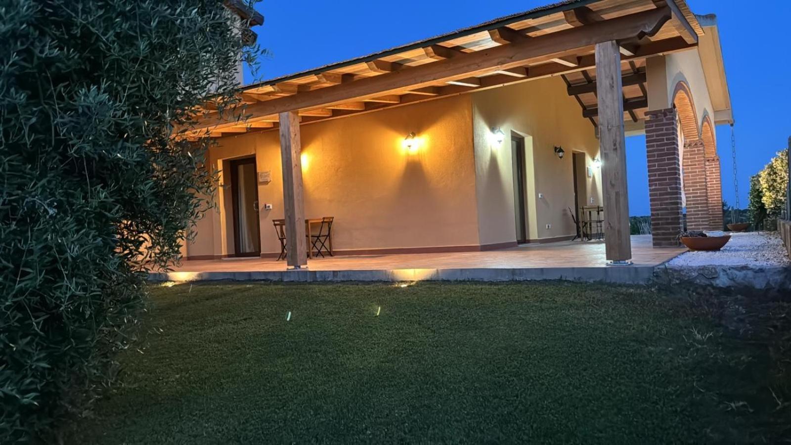 Agriturismo Il Giardino Degli Olivi Appartamenti カスティリオーネ・デッラ・ペスカーイア エクステリア 写真